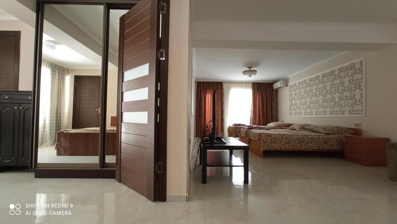 Samira Hotel Gagra Esterno foto